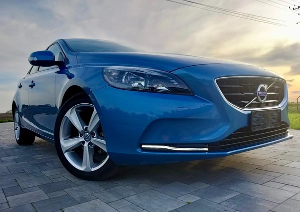 Volvo V40 cena 38900 przebieg: 171000, rok produkcji 2015 z Strzelce Opolskie małe 781